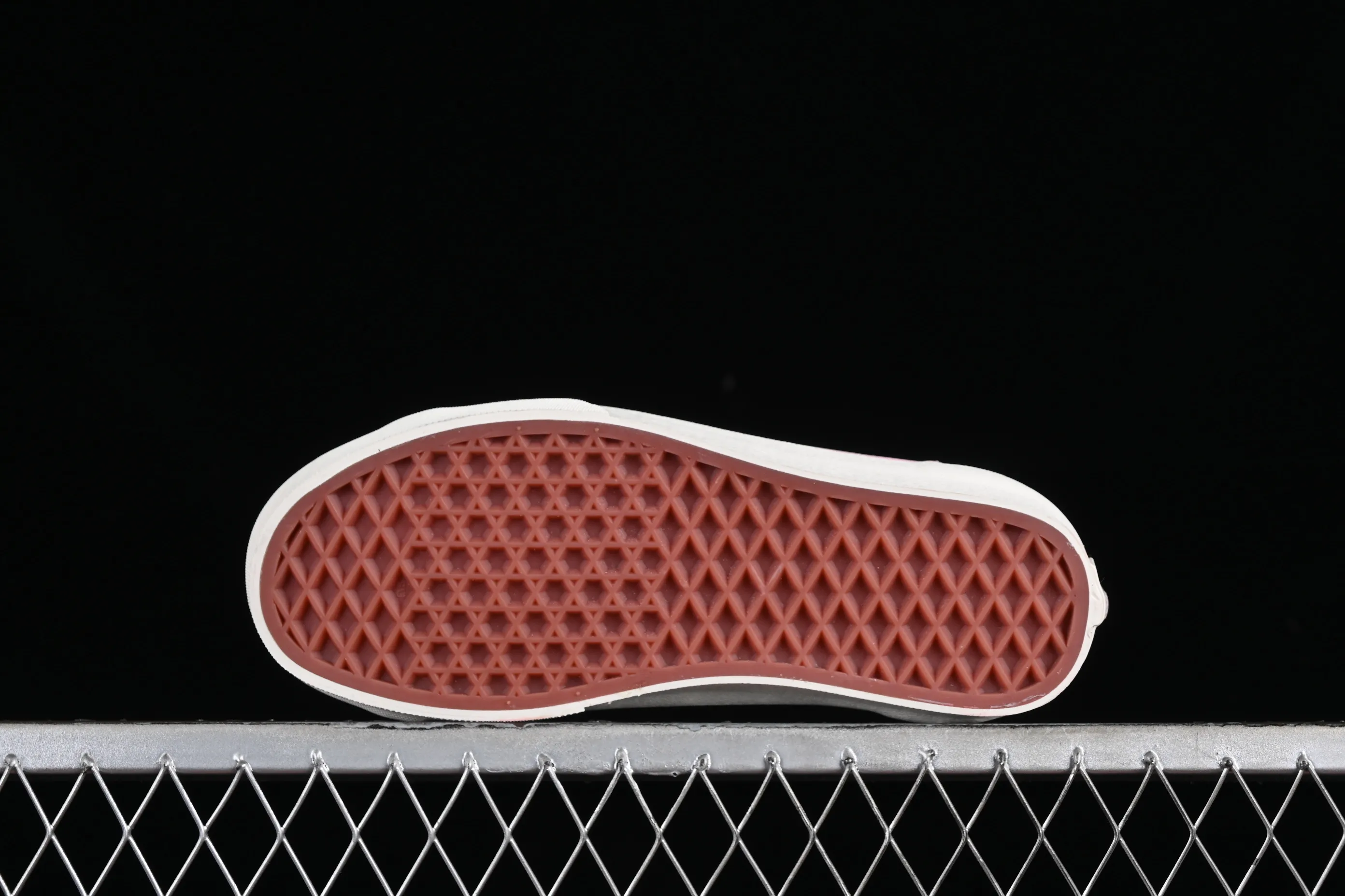 All categories Vans Vans series Vans Low Vans low-top Vans Style 36 Vans high-end branch line off-white embroidered low-top casual skateboard shoes VN000CRPGRN
